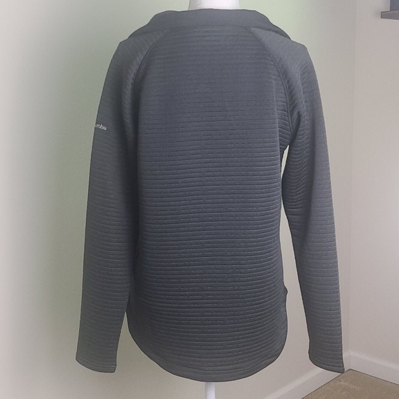 Columbia Pullover - Picture 3 of 4
